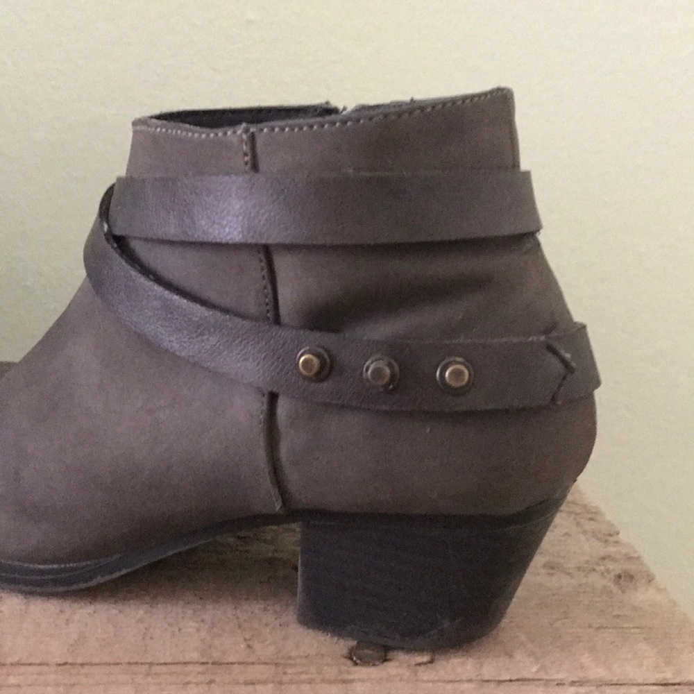 Booties - Picture 3 of 6